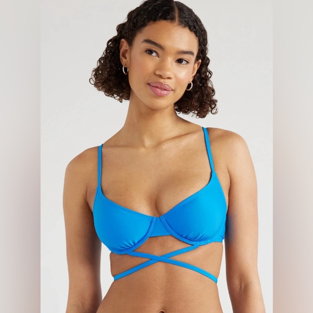No Boundaries Juniors' Underwire Wrap Bikini Swim Top